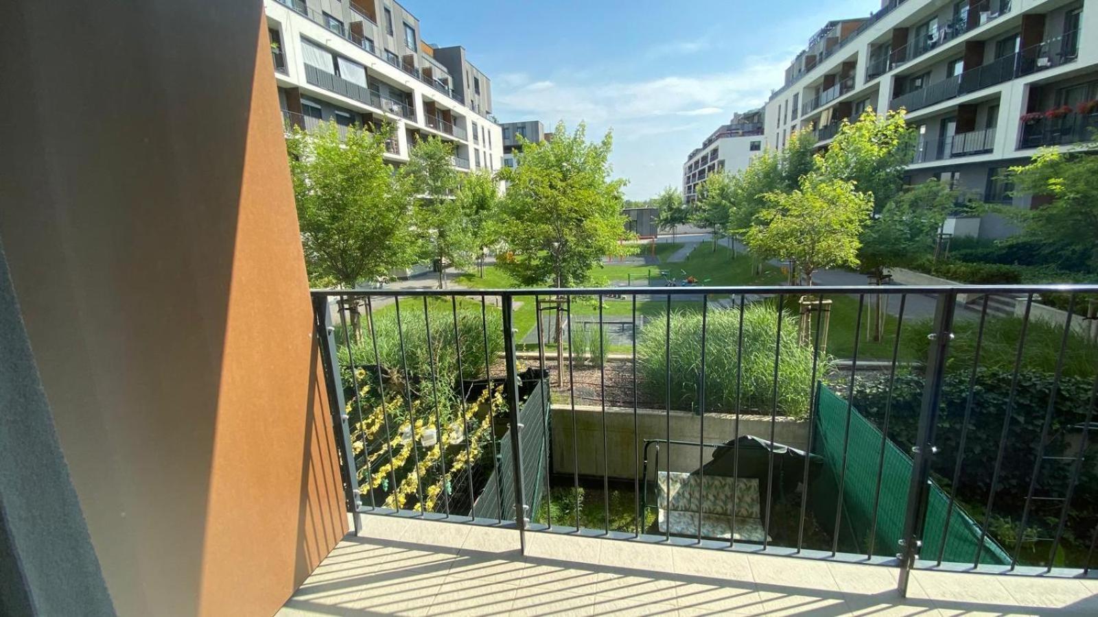 1 Room Apartment With Terrace, Slnecnice, 18B Bratislava Esterno foto